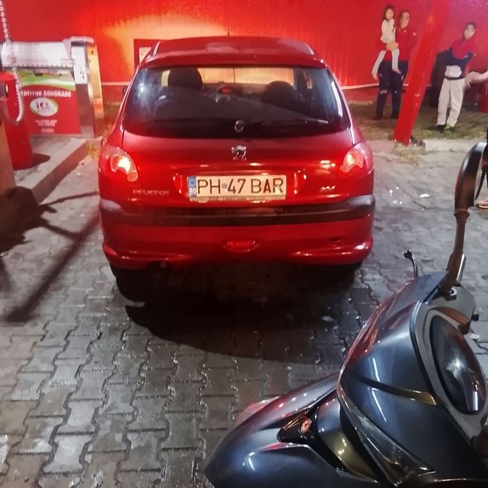 PEUGEOT 206 2008 — imagine 2