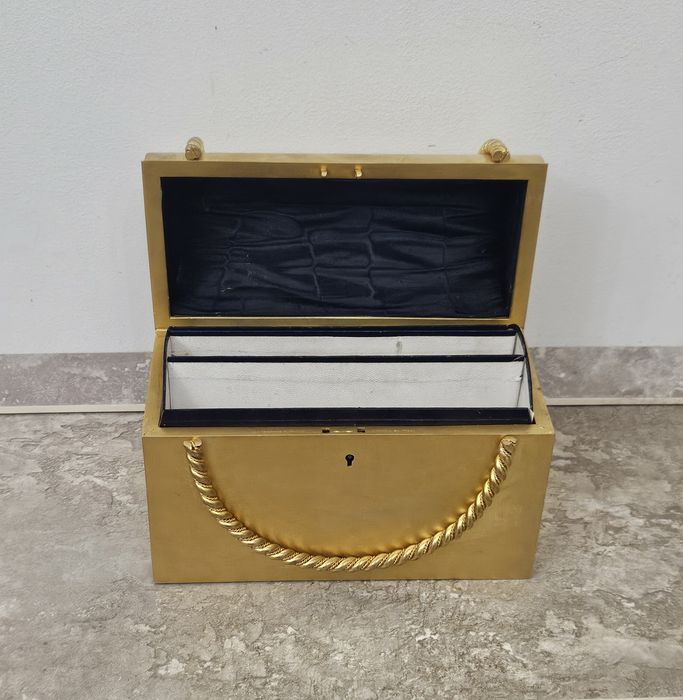 LONDON 19-ти век,  бронзов кутия за съхранение на хартия.