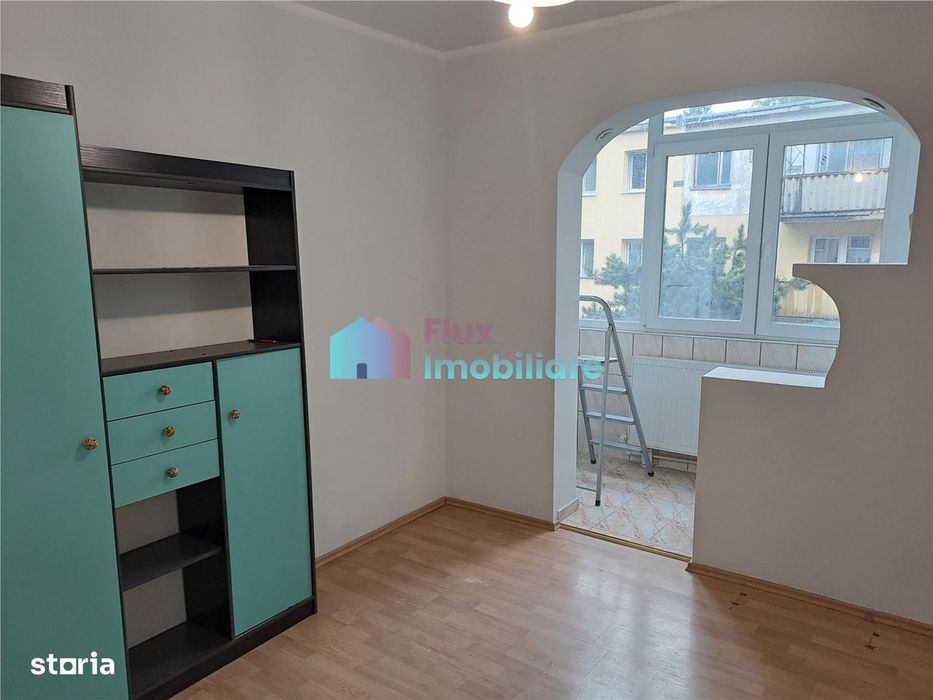 Apartament cu 3 camere semimobilat etaj 3 George Enescu