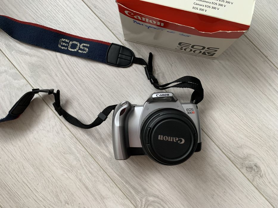 Aparat foto cu film Canon 300 V
