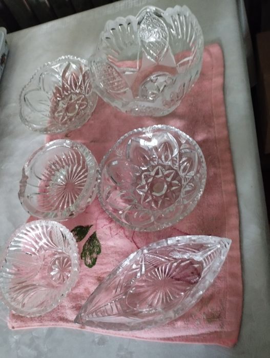 Продаются вазочки хрустальные