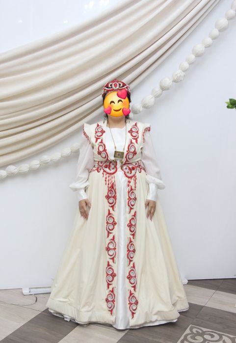 Продам платья свадебные и на узату