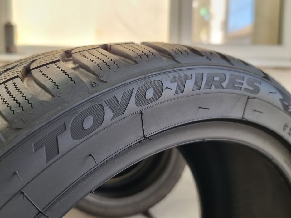 215/40/16 Toyo 4Броя: 330лв 7.5мм като Нови