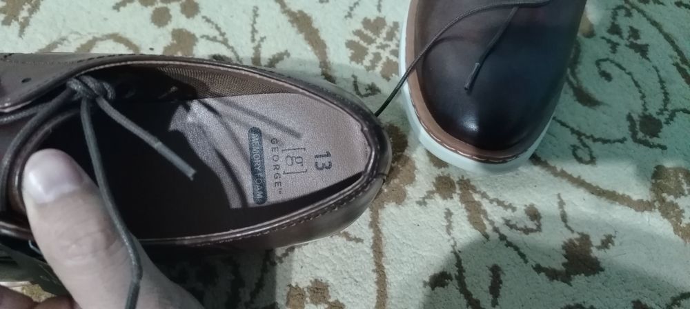 47 размер обув сотилади