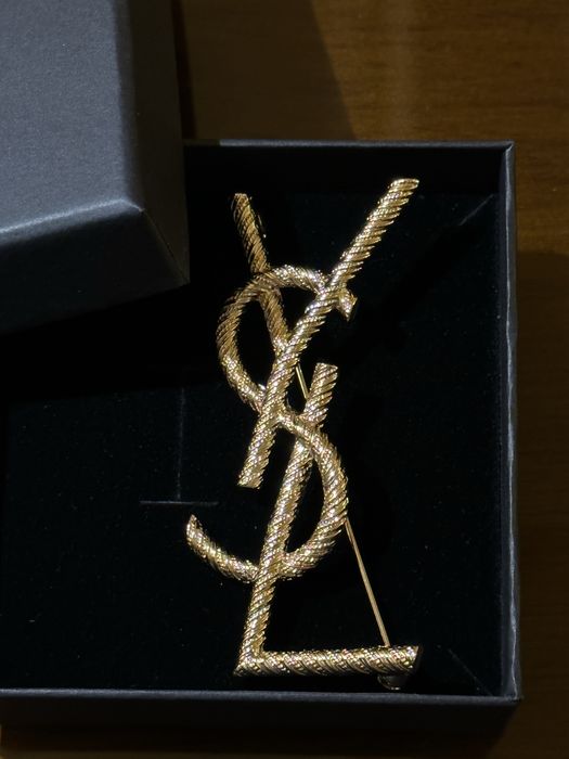 Brosa inscriptionata