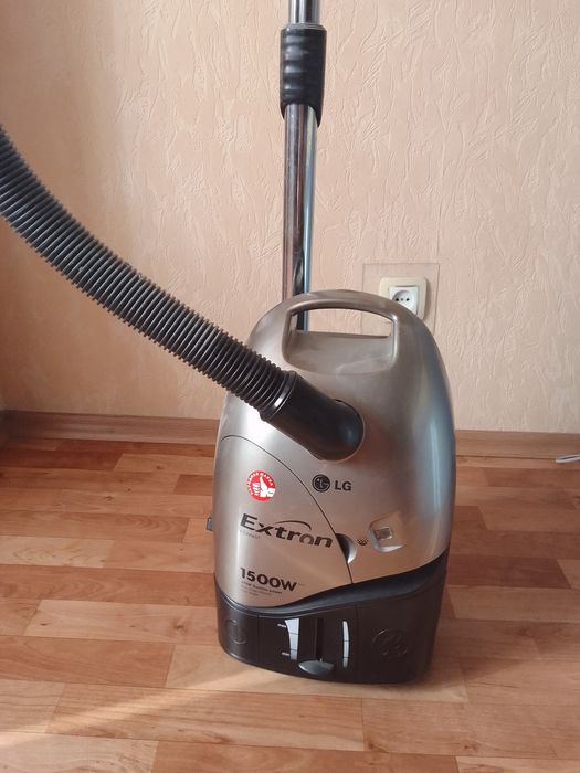 Продам пылесос LG