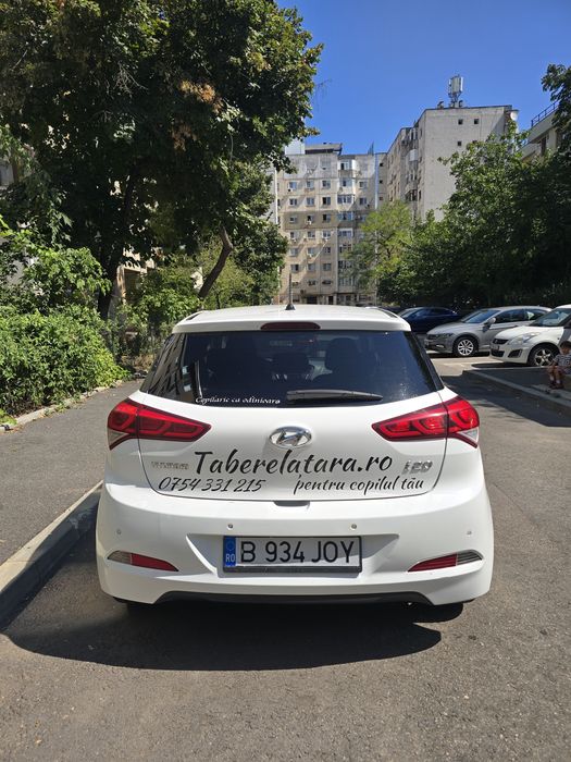 Vând Hyundai i20