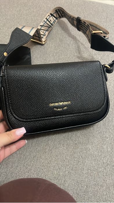 Сумки armani exchange