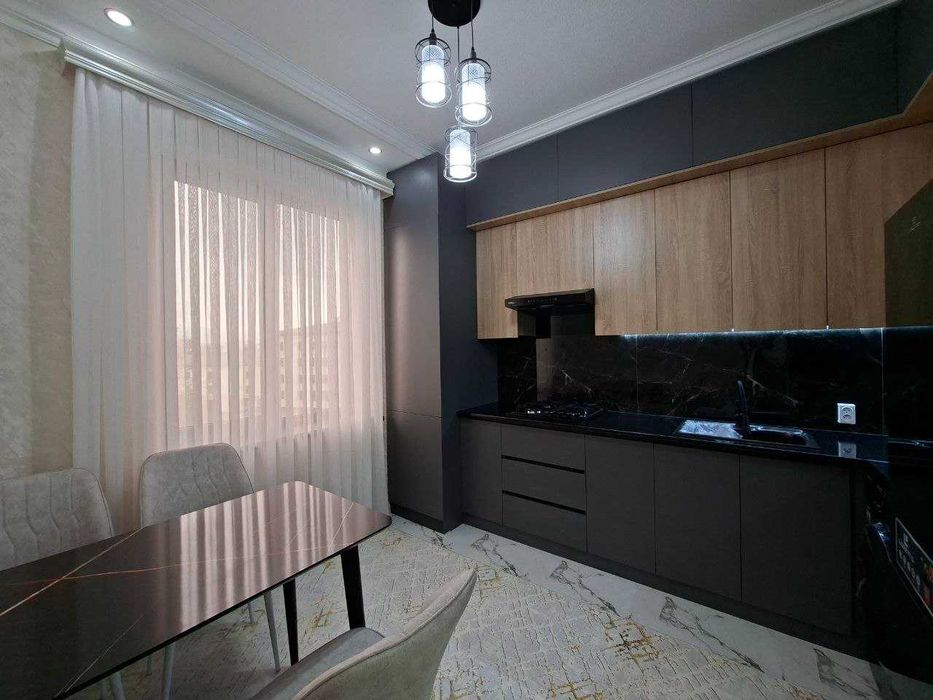 3х комнатная квартира на 5 этаже 70кв/м, в Самарканде
