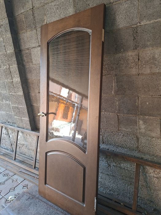 Срочно продам двери