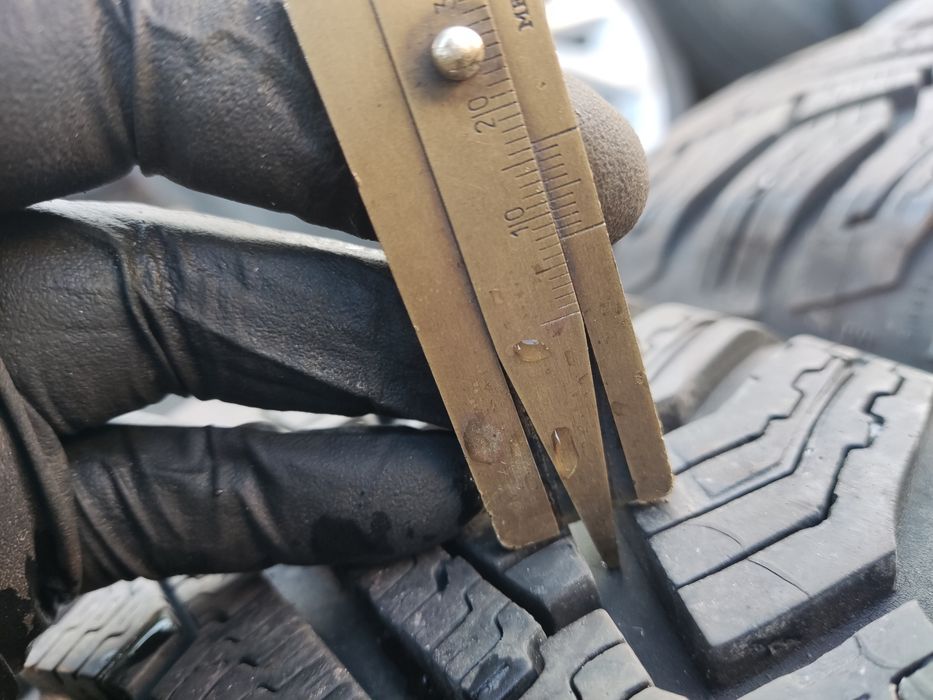 185/65/15 Uniroyal MS Plus 77