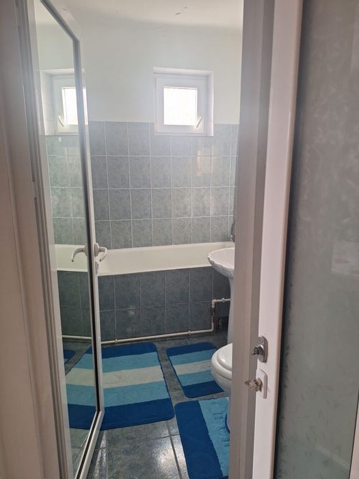 Închiriez apartament 2 camere - ALEEA TRANDAFIRILOR - impecabil