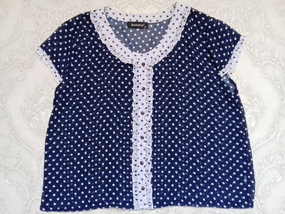 Костюм двойка, брюки и блузки