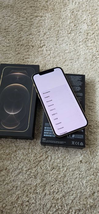 Продавам 12 Pro Gold и XS Gold перфектни