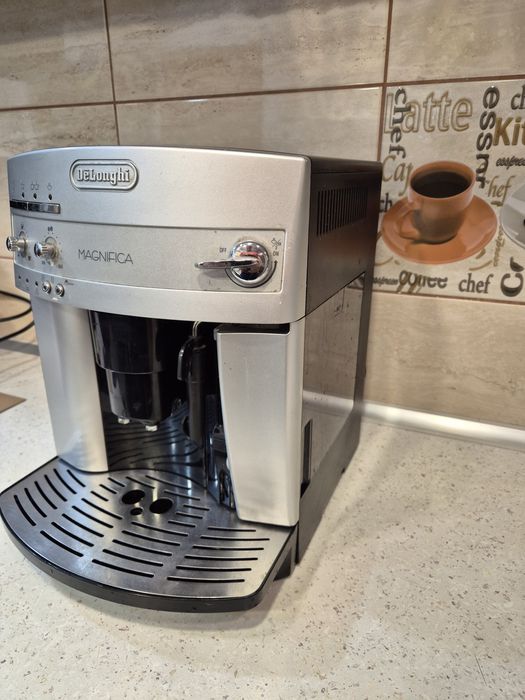 Espressor De Longhi Magnifica