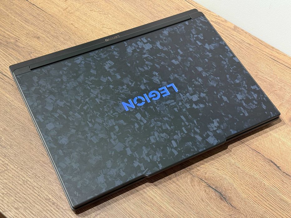 Laptop Gaming Lenovo Legion 9 18IAX10 18" UHD+ 240Hz/ FHD+ 440Hz Ultra 9 275HX 32GB Nvidia RTX 5080 16GB 1TB SSD Win11