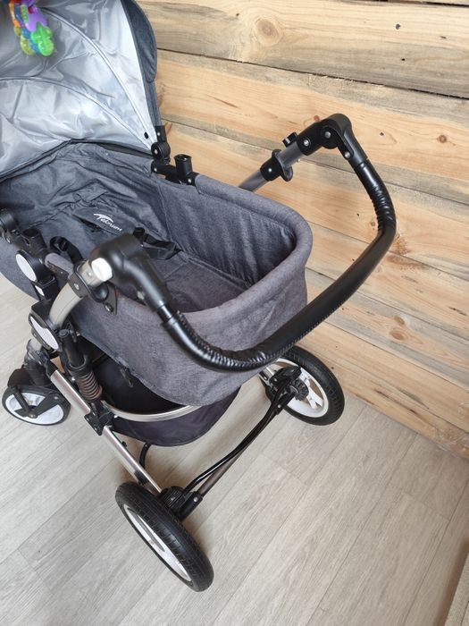 Продам коляску Tecnym