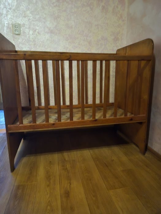 Детская кровать деревянная