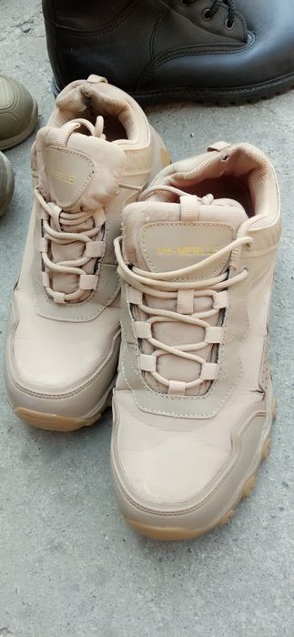 Армейские кроссовки