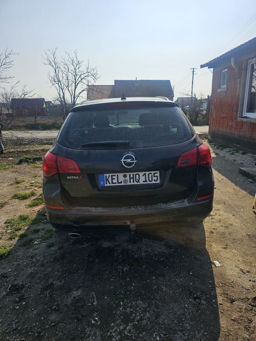 Opel astra J 2013