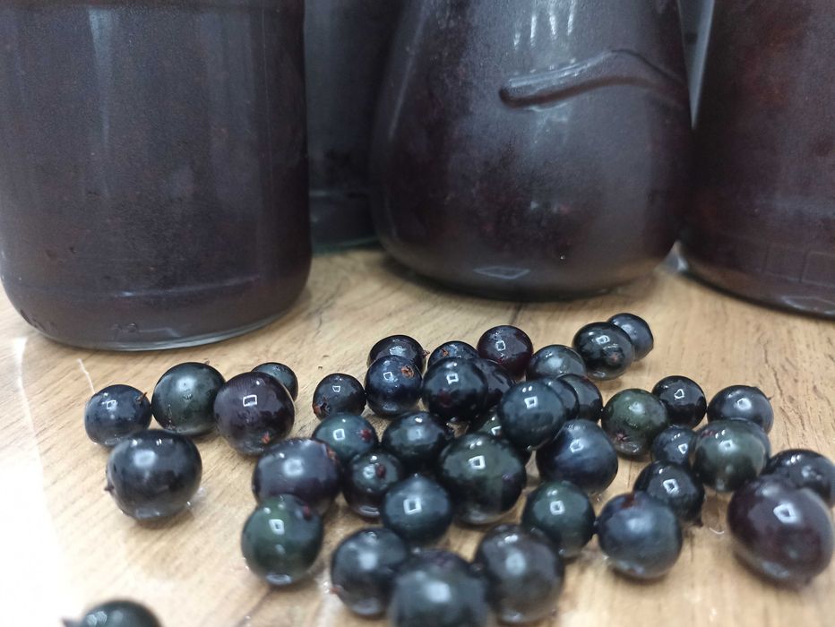 Домашняя варенье из черной смородины