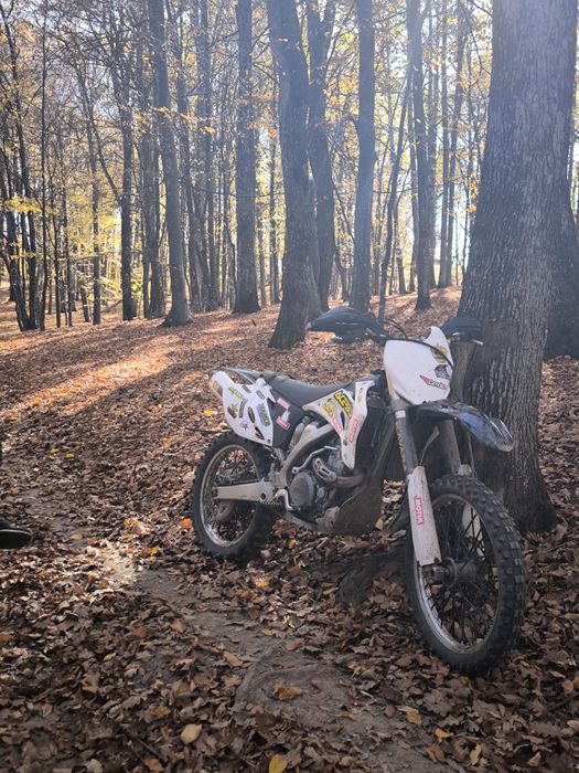 Vând sau schimb Yamaha yz 450f