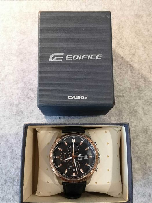 Часовник Edifice Casio Water Resistant 100m