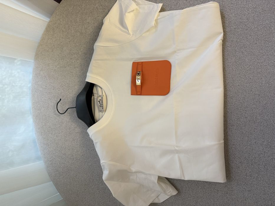 Продам футболку от Hermes