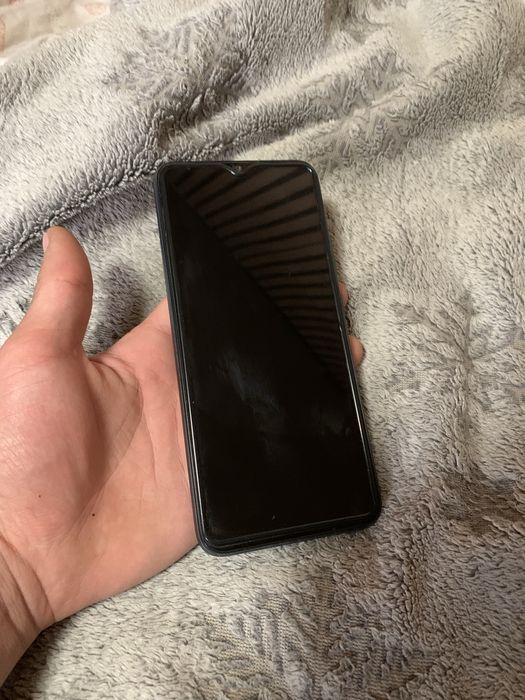 Продам телефон реалми