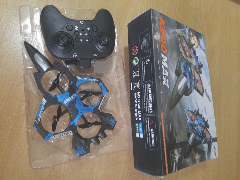 Дрон с дистанционным управлением.