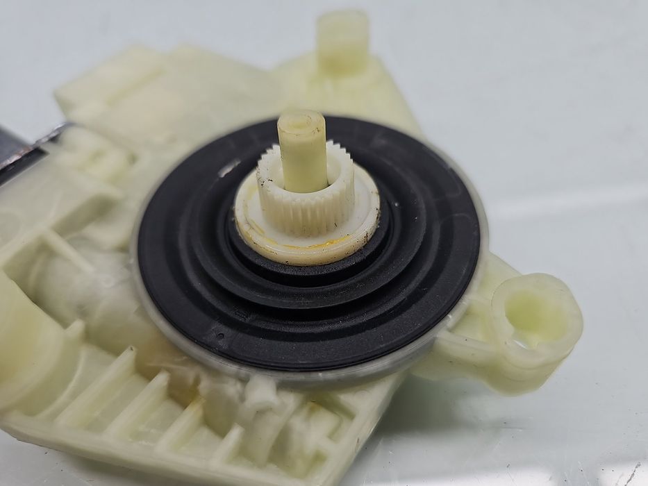 Motoras geam dreapta spate Volkswagen Passat B8 Variant (3G5) [Fabr 20