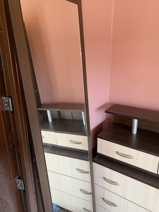 портманто ,скрин и две шкафчета с огледало