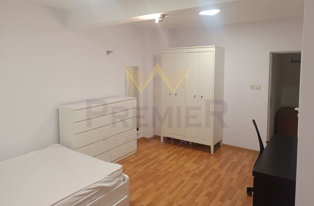 Продава се Тристаен апартамент в Варна, Операта - 100 кв.м за 1071 €/кв.м - Снимка #11