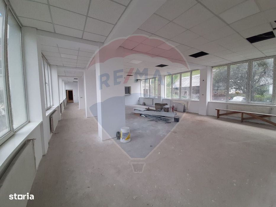 Vila / Pensiune / Camin / Azil seniori, zona superba Moeciu, parcare