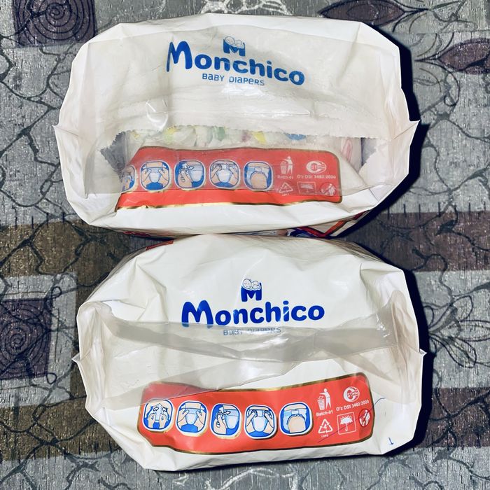 Памперсы, подгузники! Haggies(для бассейна), Monchico(повседневные)