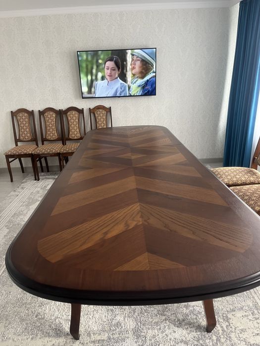 Продам стол и стулья