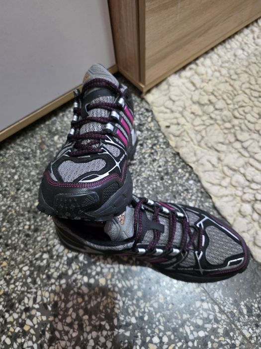 Маратонки  нови ново