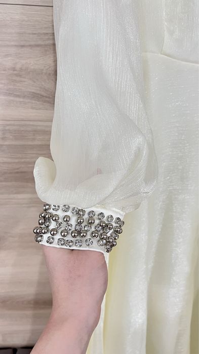 Вечернее платье, куйлак сотилади