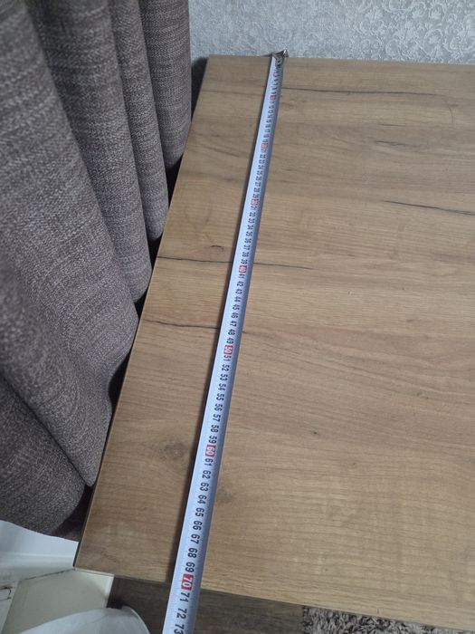 Стол кухонный, состояние нового