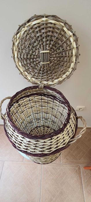 Плетен кош с капак за пране