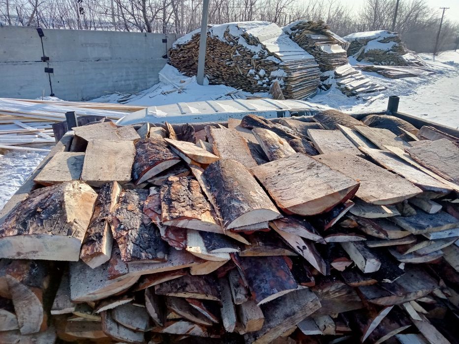 Дрова, уголь, щебень, вывоз мусора.