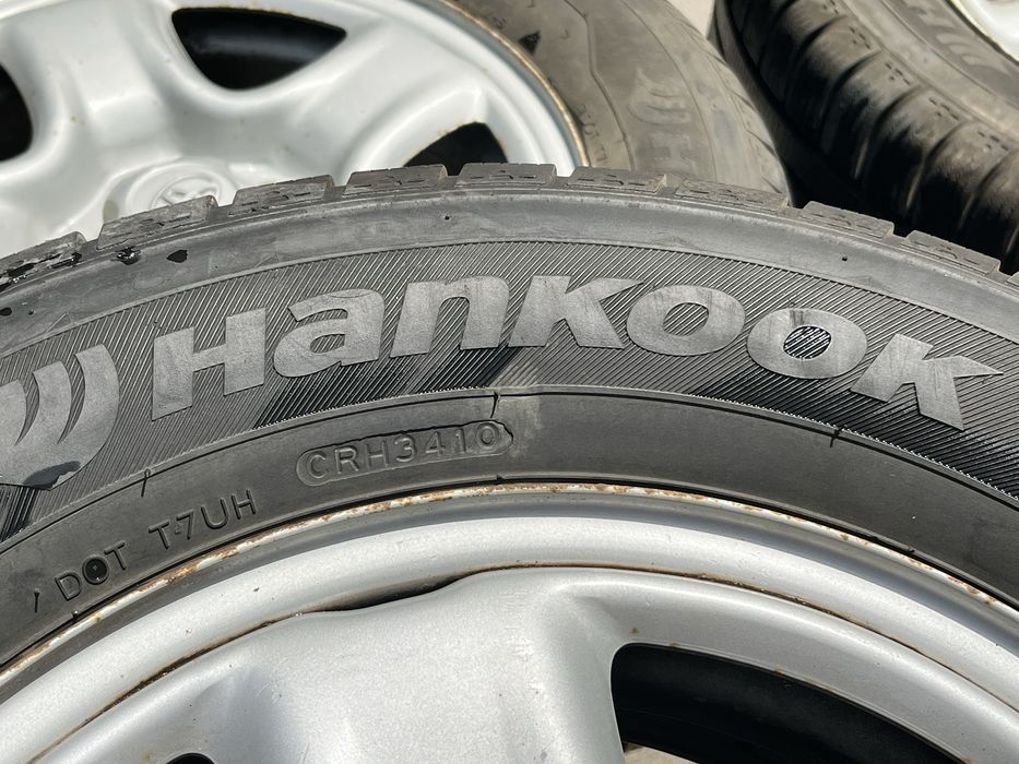 Продам комплект резины с дисками.