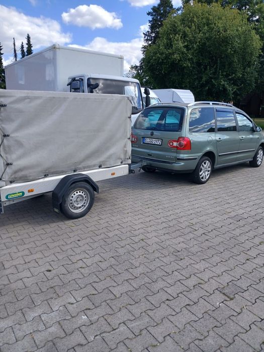 Vînd Volskwagen Sharan ansamblu cu remorcă s-au separat