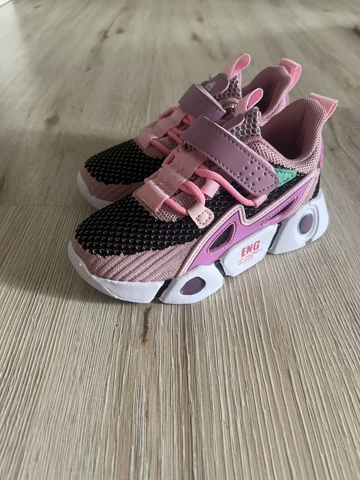 Кросовочки для девочки