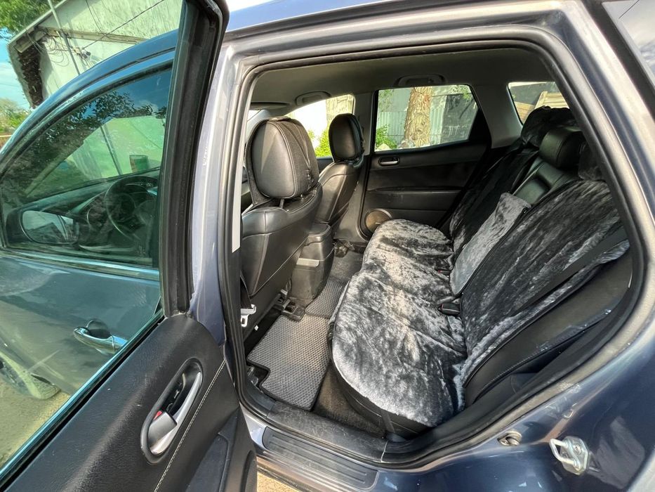 Продам машину Mazda CX-7