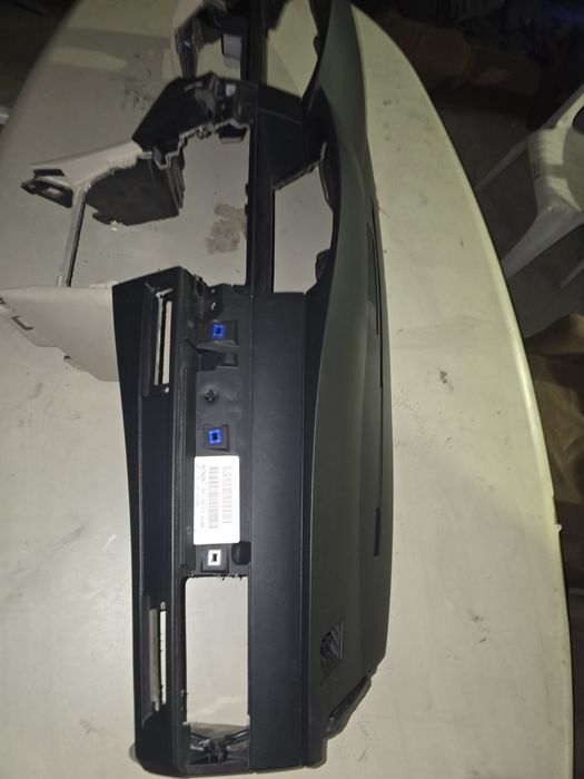 Табло е60 е61 с отвори cup holder