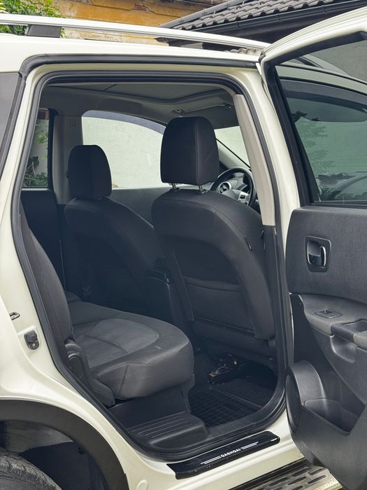 Nissan Qashqai+2