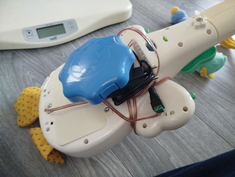 Carusel muzical bebelusi