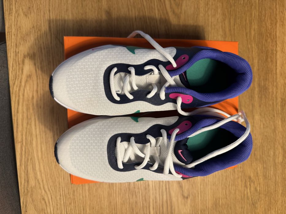 Nike маратонки 38 номер