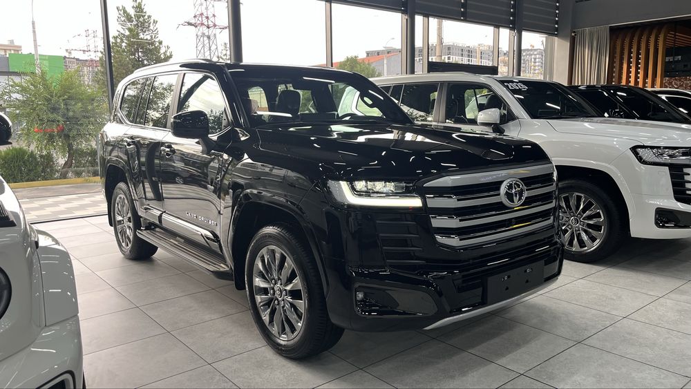 Toyota land cruiser 300 hybrid 2026